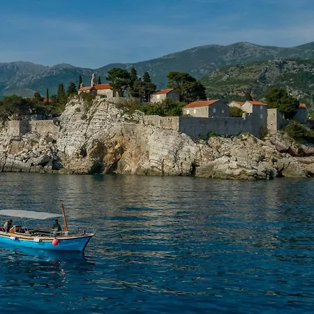 Botel Gringo Boat